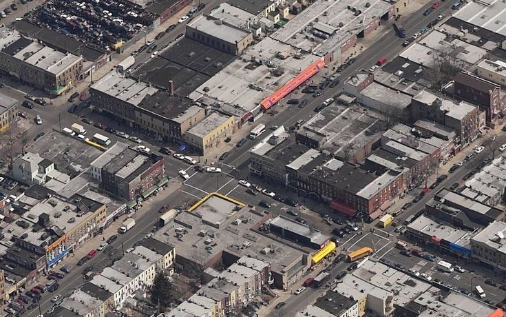 borough park: Thirteenth Avenue and 39th Street